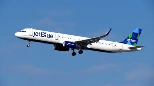 JetBlue confirma que uno de sus aviones fue impactado por una bala