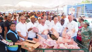 Residentes de Santo Domingo Este manifiestan satisfacción con la Feria Navidad del Cambio con el Inespre