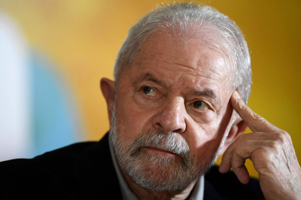 Lula, operado de urgencia para drenar un hematoma craneal: "El presidente está bien, bajo vigilancia en la UCI"