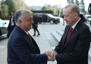 Orban busca el apoyo de Erdogan para su "tregua navideña" en Ucrania