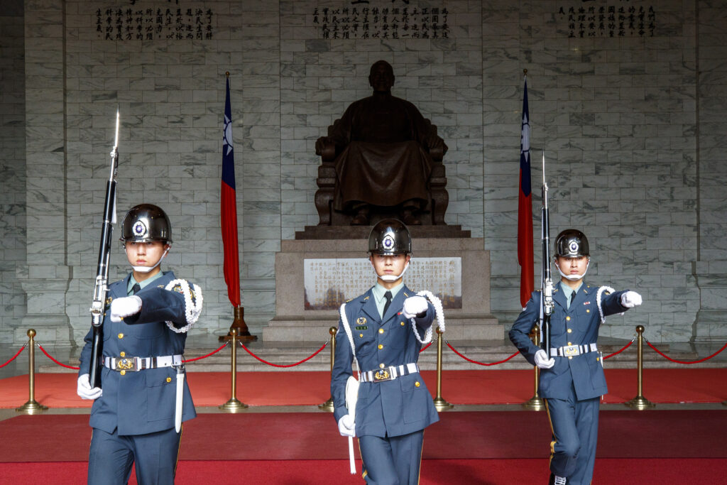 El año en el que Taiwan quiso (sin éxito) romper con el legado de su dictador