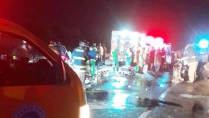 Tres muertos y tres heridos en accidente entre dos vehiculos