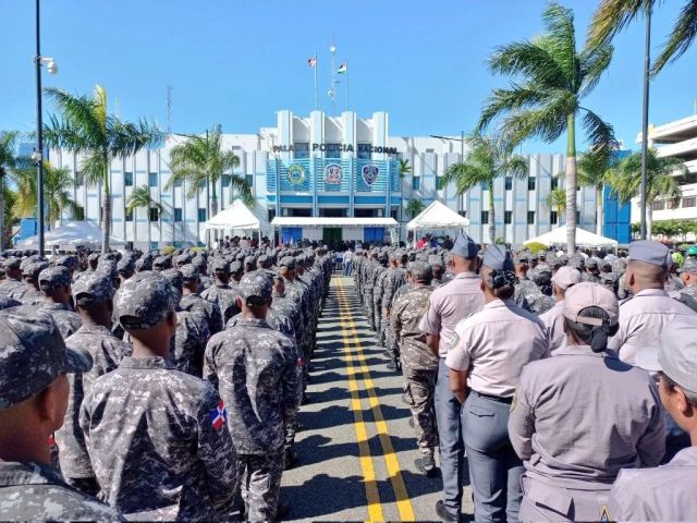 La Policía pensiona a 55 coroneles y a otros 800 miembros de un plumazo.